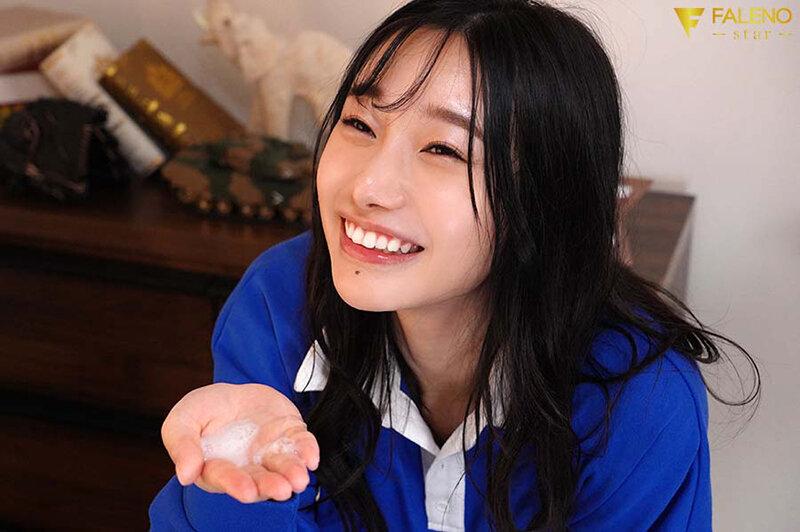 私服姿の三葉ちはるちゃん。口の中に射精。