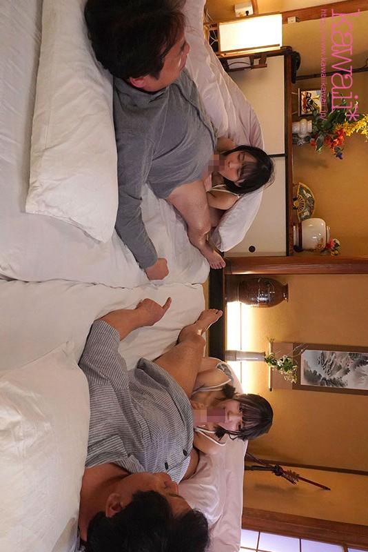 ■人の相手をする、部屋着姿のひなたなつちゃんと日向由奈ちゃん。