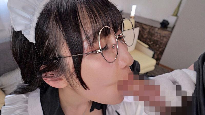 フェラしてくれる、メイド服姿の雪代美鳳ちゃん。