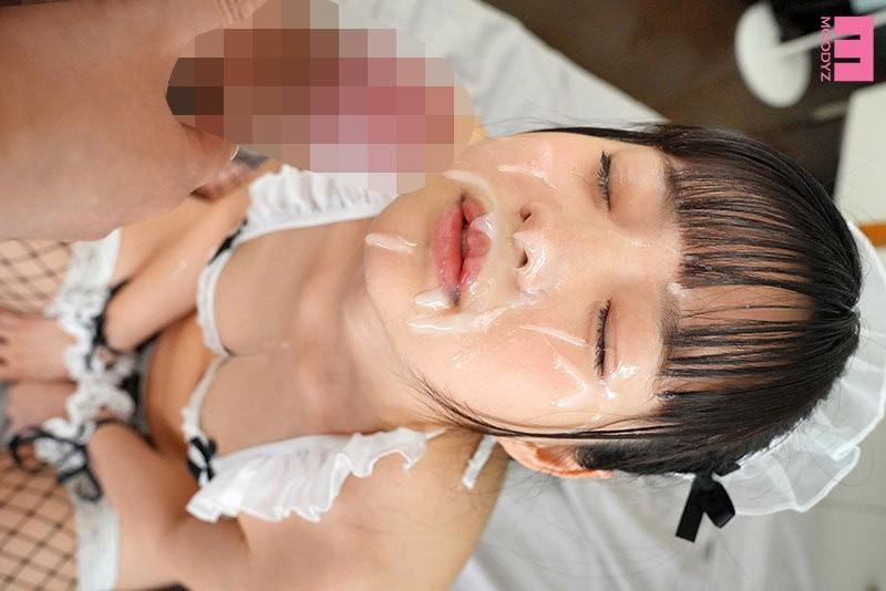 セクシーメイド姿の井上ももちゃん。かわいい顔に射精。