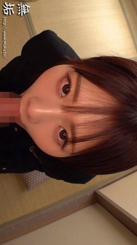 フェラしてくれる、女子高生姿の市川りくちゃん。
