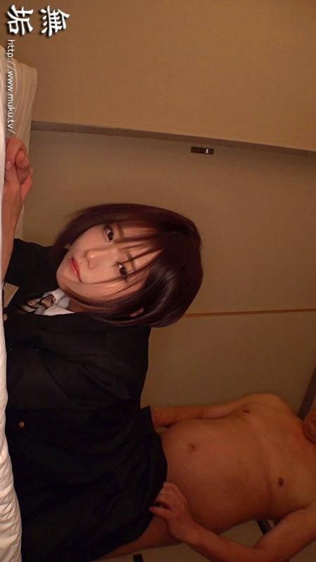 女子高生姿の市川りくちゃんと、バックでセックス。