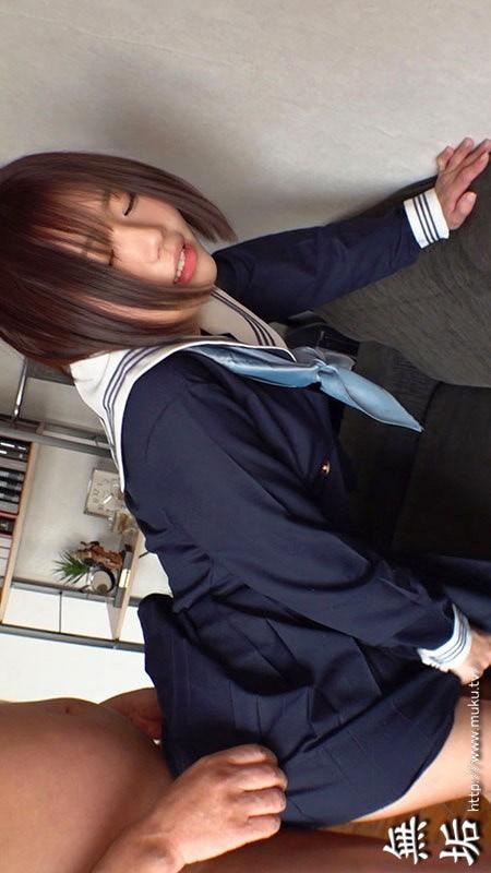 女子高生姿の市川りくちゃんと、バックでセックス。
