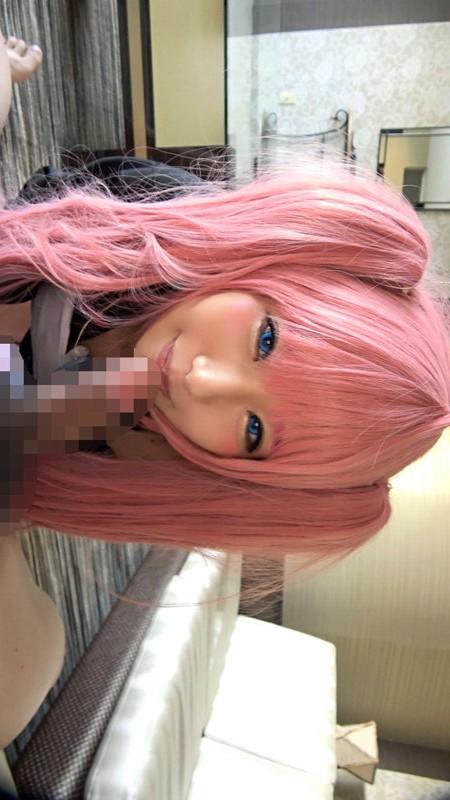 フェラしてくれる、コスプレ姿の倉多まおちゃん。