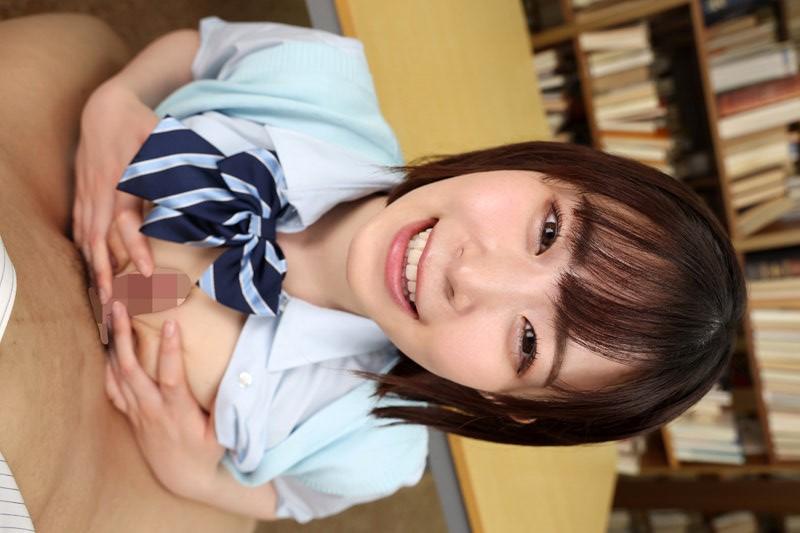 パイズリしてくれる、学生服姿の沙月恵奈ちゃん。