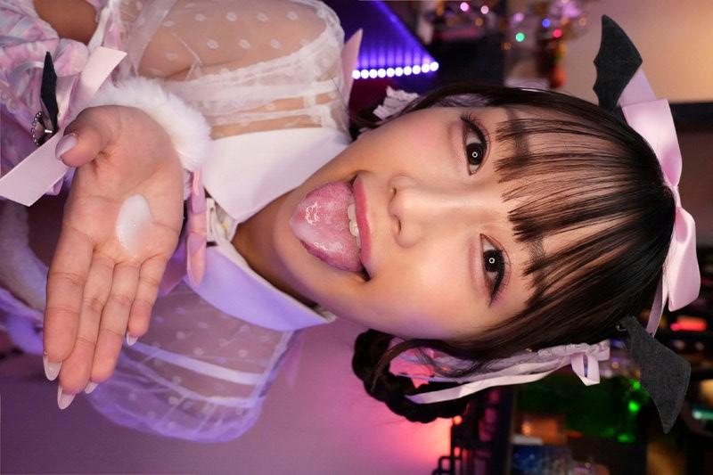 アイドル衣装姿の斉藤帆夏ちゃん。口の中に射精。