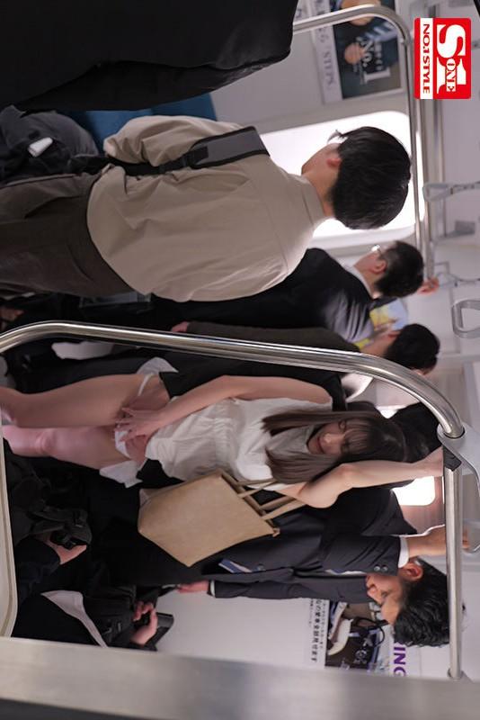 私服姿の村上悠華ちゃんを、手マンで刺激。