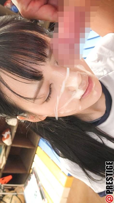 体操服姿の八掛うみちゃん。かわいい顔に射精。