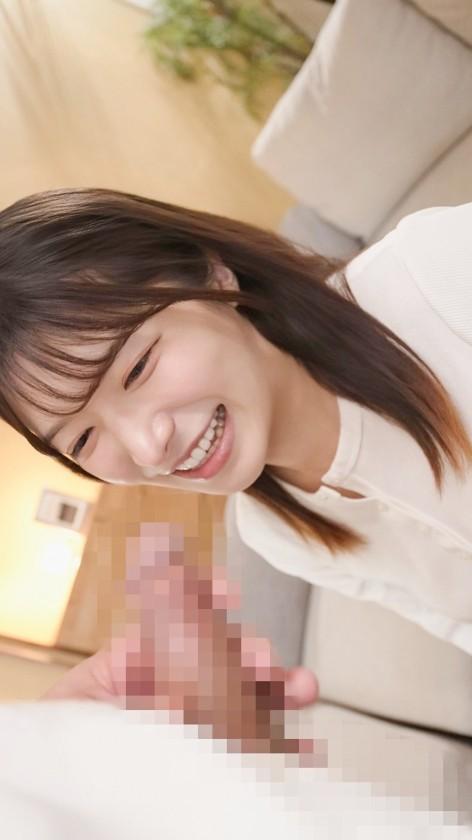 フェラしてくれる、私服姿のRUUちゃん。